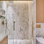 Апартаменты Luxurious Airconditioned Arc De Triomphe Париж