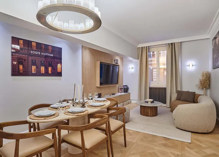 Luxurious Airconditioned Arc De Triomphe Appartement *