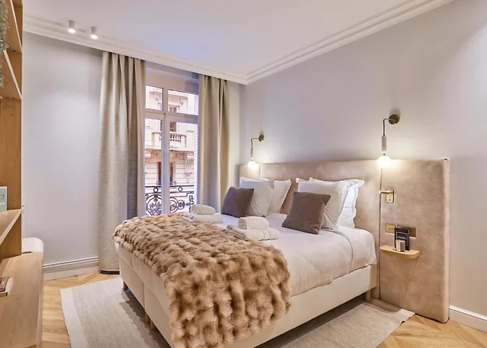 Luxurious Airconditioned Arc De Triomphe Appartement Paris