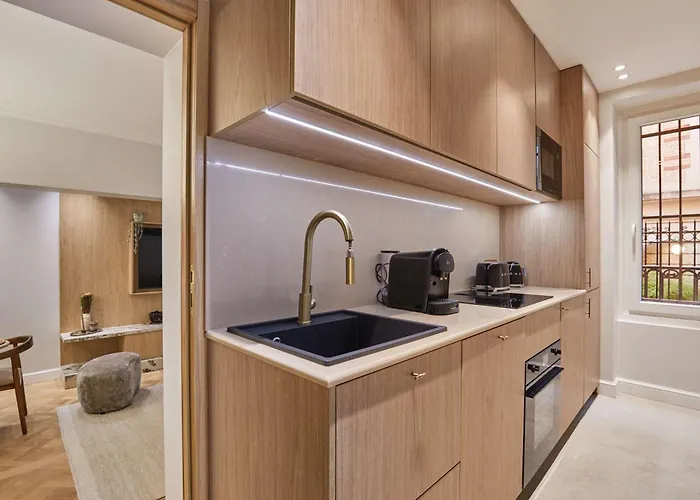 Luxurious Airconditioned Arc De Triomphe Appartement