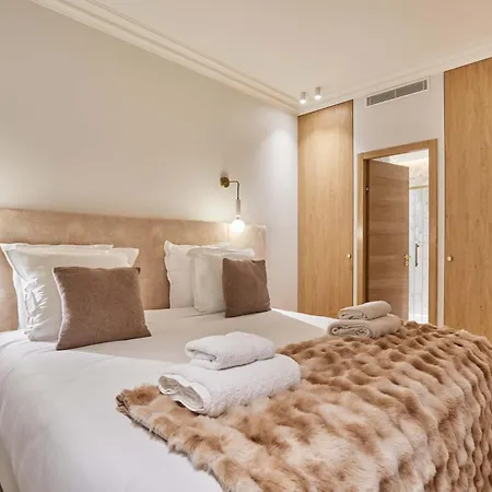 Daire Luxurious Airconditioned Arc De Triomphe *