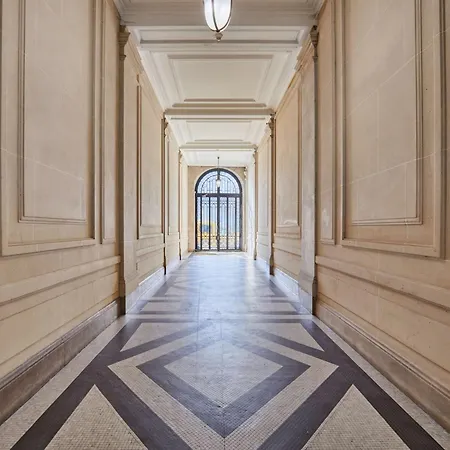 Luxurious Airconditioned Arc De Triomphe Daire
