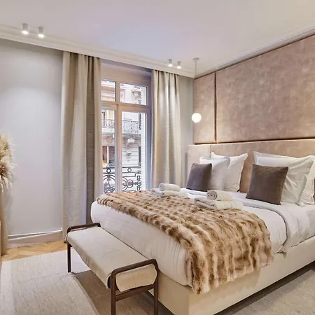 شقة Luxurious Airconditioned Arc De Triomphe باريس